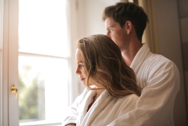 🌟 Cozy Family & Couple Vibes Casting Call – Heartwarming Stock Footage! 🌟