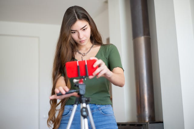 🌟 UGC Casting Call – Create Bold Photo & Video Content from Anywhere! 🌟